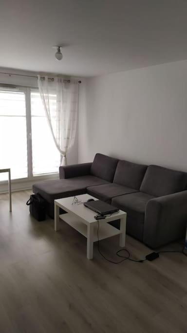 Apartment T2 De 42m² A Proximite De La Gare A 30min De Paris *